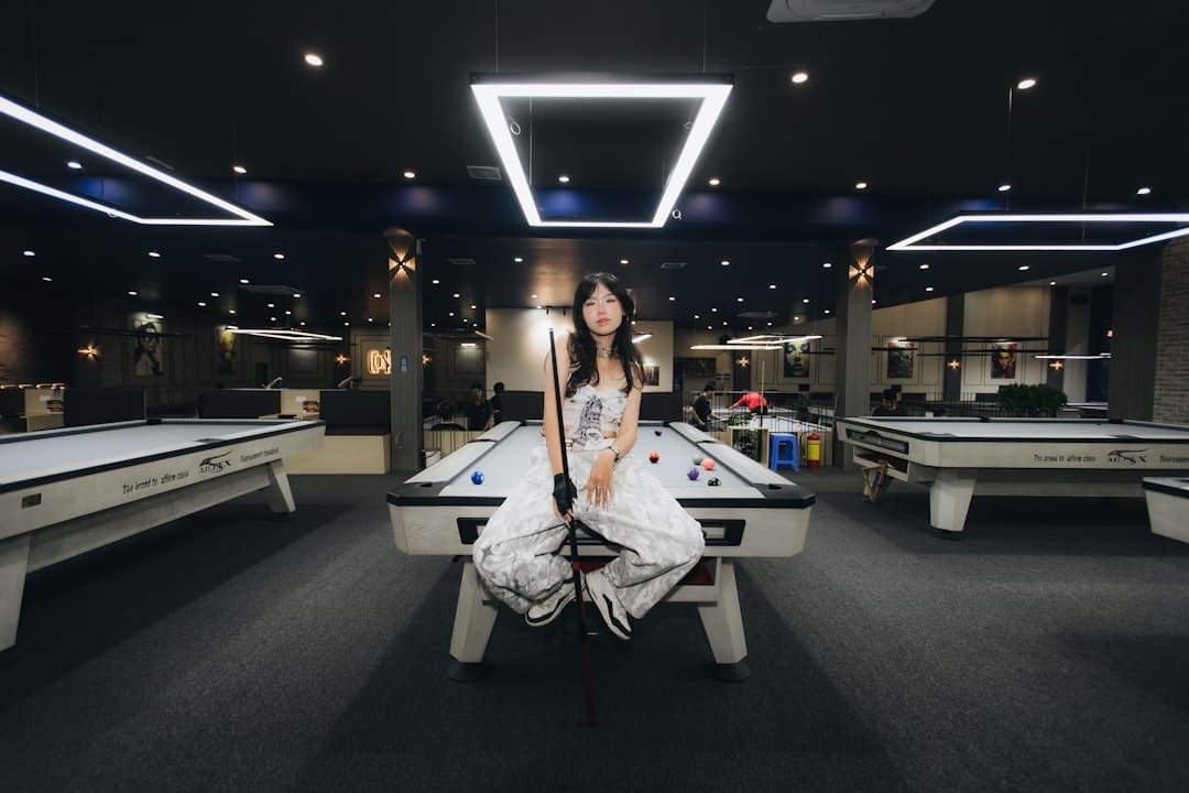 车企与智驾提供商加深合作 宝马联手Momenta发布专属智驾系统